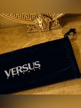 Authentic Designer Gianni Versace Versus Bag Fine Art Vintage Collectible RARE